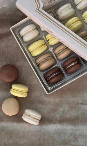 قیمت شیرینی ماکارون میکس